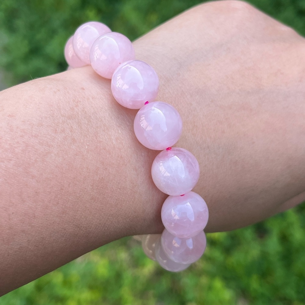 13mm stretchable pink rose quartz bracelet - Picture 1 of 6